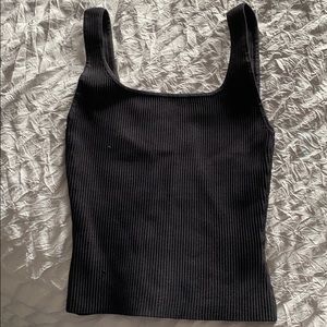 Black ribbed tank top from Artzia